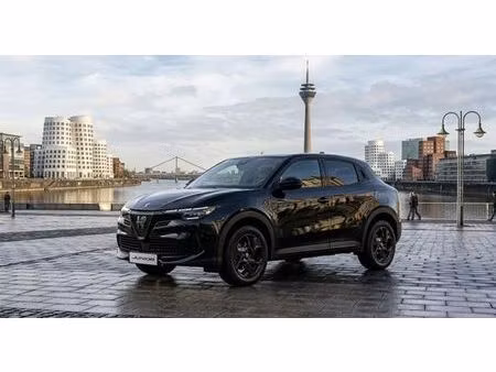 Alfa Romeo Junior Ibrida 1.2 136