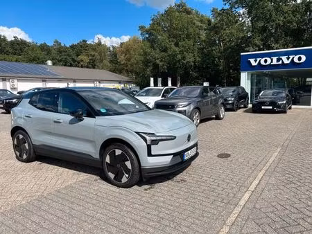 Volvo EX30 Single Extended Range 272 Plus