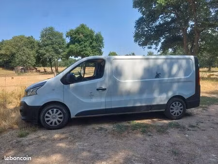 Renault Trafic dCi 145