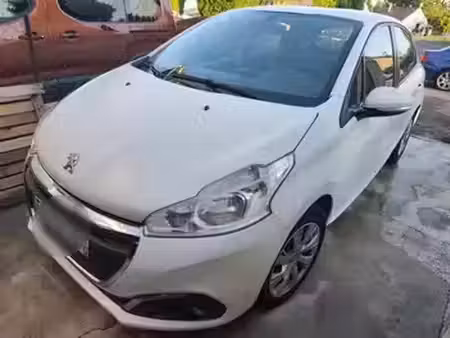 Peugeot 208 1.6 HDi 75 Active