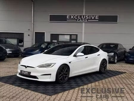 Tesla Model S Plaid 1020 4x4