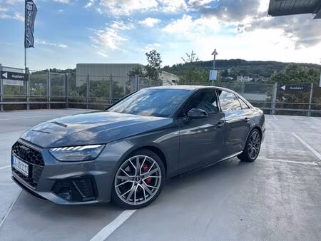 Audi A4 40 TFSI 2.0 FSI 150 S line