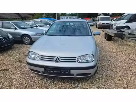 Volkswagen Golf 1.6 Base