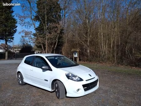 Renault Clio 1.6 128