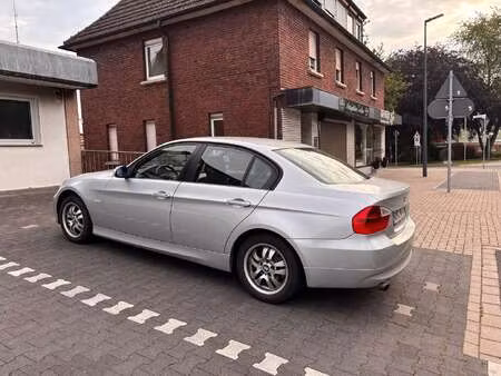 BMW Série 3 318i 2.0 129