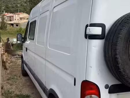 Renault Master 2.5 dCi 100