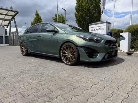Kia Ceed GT 1.6 T GDi 204