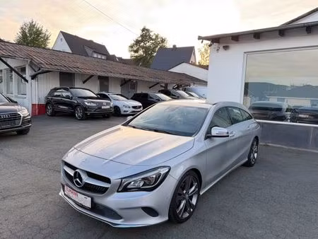 Mercedes-Benz CLA 200 1.6 156
