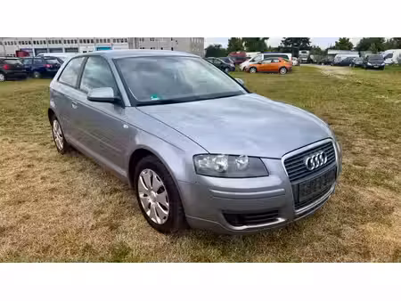 Audi A3 1.6 102 Attraction
