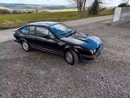 Alfa Romeo GTV 2.5