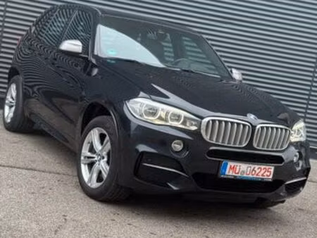 BMW X5 M50d 3.0 381