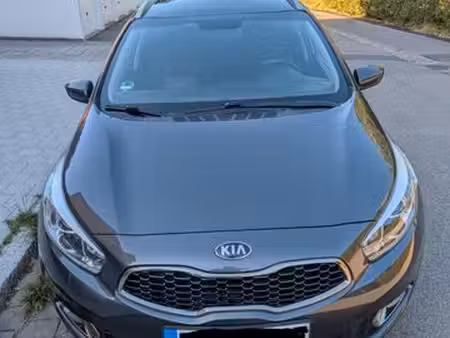 Kia Ceed 1.6 GDi 135 Dream Team Edition