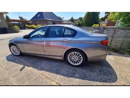 BMW Série 5 525d 3.0 204