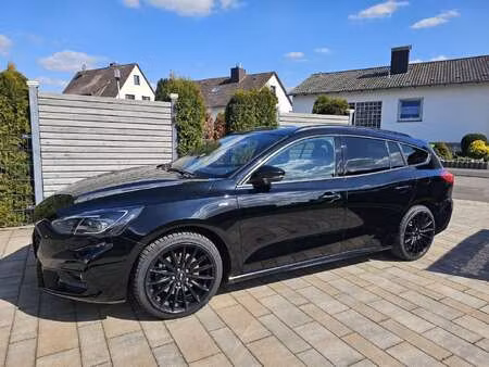 Ford Focus 1.5 EcoBoost 182 ST Line