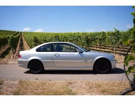 BMW Série 3 318i 2.0 143