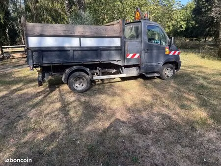 Renault Mascott