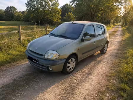 Renault Clio 1.4 98