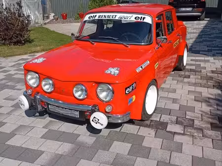 Renault R8 