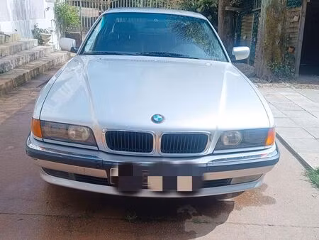 BMW Série 7 740i 4.0 286