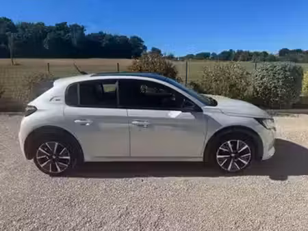 Peugeot 208 1.2 PureTech 100 GT