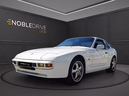 Porsche 944 2.7