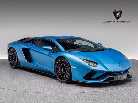 Lamborghini Aventador S V12 6.5 740