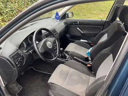 Volkswagen Golf 1.6 TDI 110