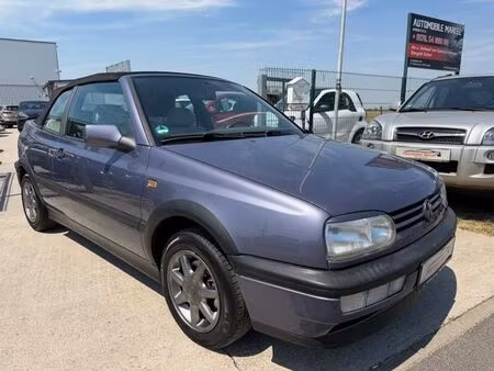 Volkswagen Golf 1.8 90