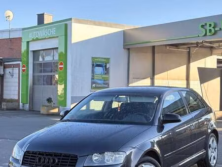 Audi A3 1.6 102 Ambiente