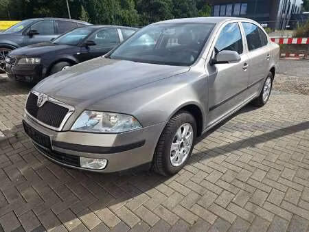 Škoda Octavia 1.6 102 Ambiente