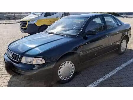 Audi A4 1.6 101