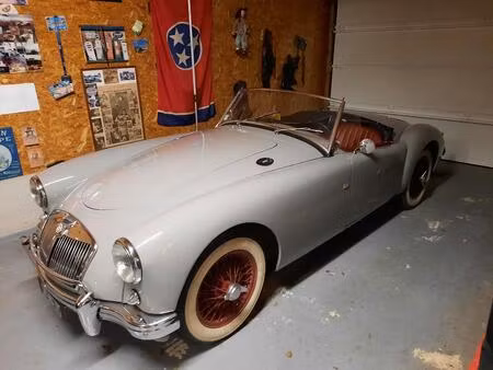 MG MGA 