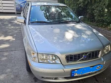 Volvo V40 2.0 136