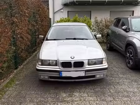 BMW Série 3 361i 1.8 105