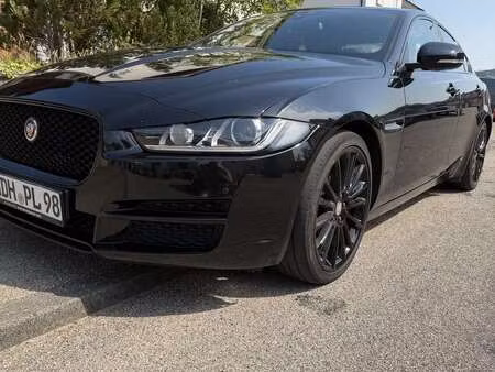 Jaguar XE D180 2.0 180