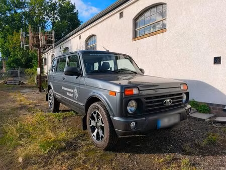 Lada Urban 