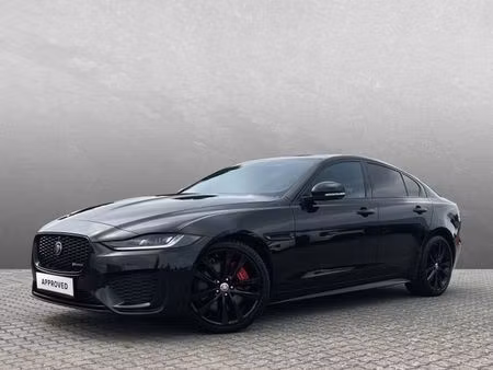 Jaguar XE D200 2.0 204 R-Dynamic Black 4x4