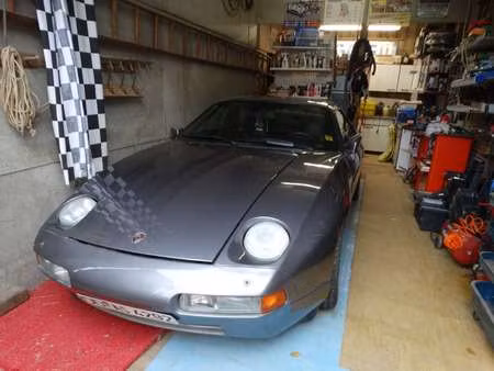 Porsche 928 S V8 4.7