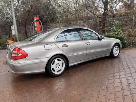 Mercedes-Benz Classe E E 240 V6 2.6 177 Avantgarde 4Matic
