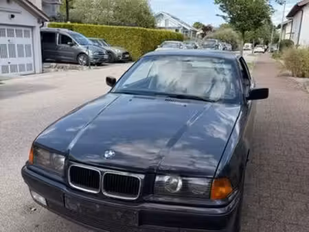BMW Série 3 325i 2.5 192