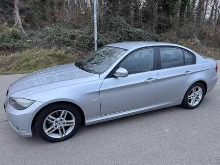 BMW Série 3 318i 2.0 143