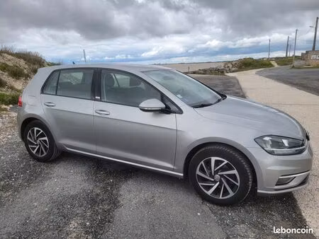 Volkswagen Golf 1.0 TSI 115