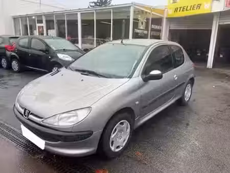 Peugeot 206 2.0 HDi 90 XT
