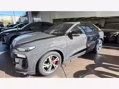 Audi Q6 Sportback E-Tron 306 S line