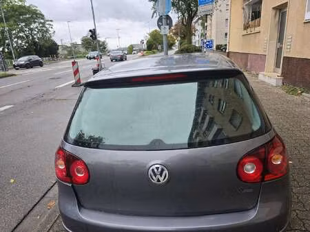 Volkswagen Golf 1.6 102 Trendline