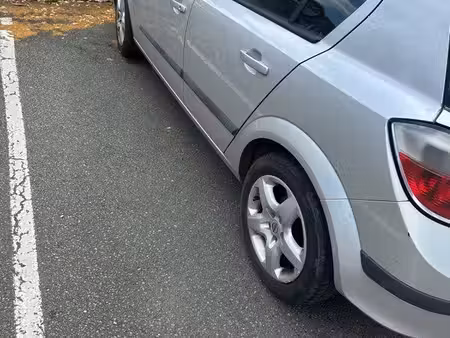 Opel Astra 1.2 90