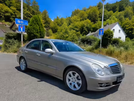 Mercedes-Benz Classe E E 230 211