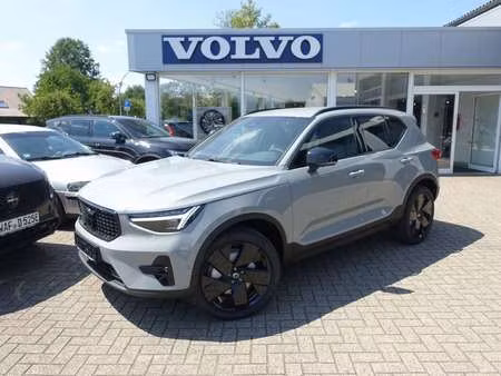 Volvo XC40 B3 2.0 163 Black Edition