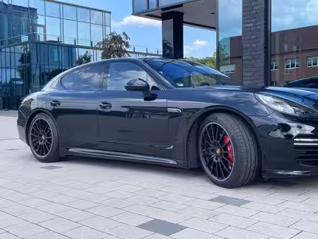 Porsche Panamera GTS V8 4.8 440 4x4
