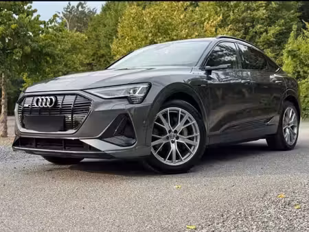 Audi e-tron S 408 S line quattro